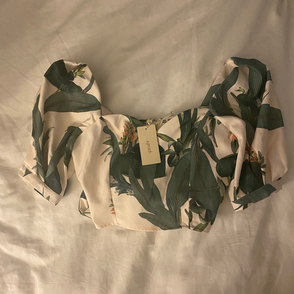 NWT Green Floral Crop Top